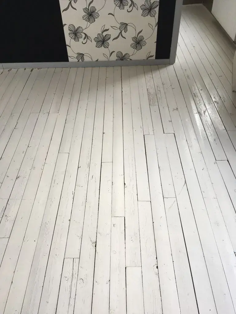 parquet-recouvert-peinture