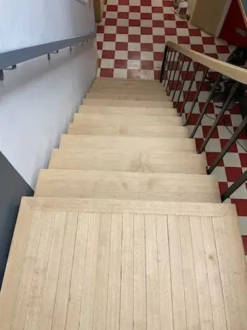 poncage-escalier